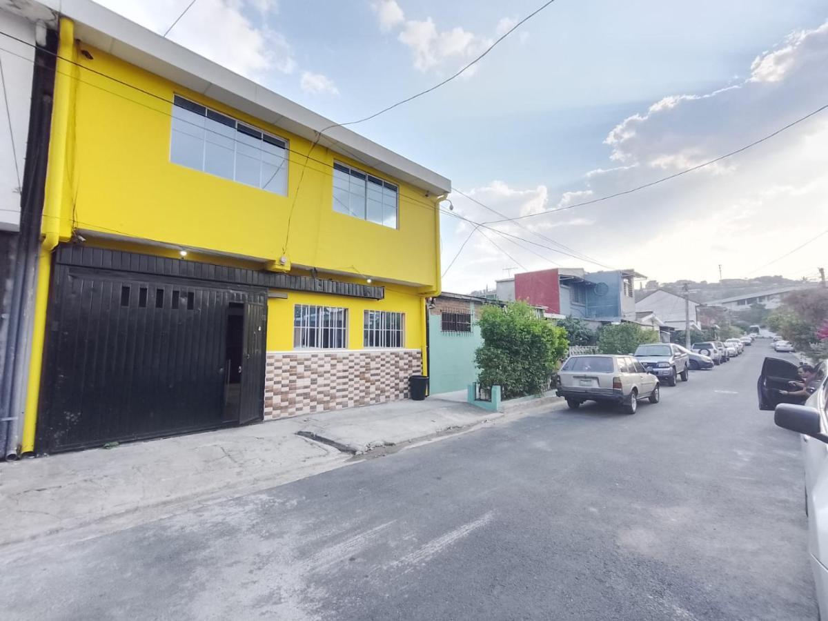 Hostal Los Heroes Antiguo Cuscatlán Εξωτερικό φωτογραφία