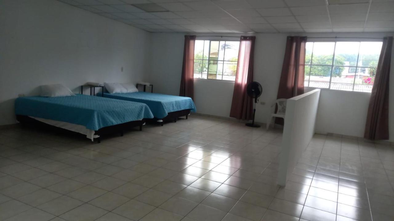 Hostal Los Heroes Antiguo Cuscatlán Εξωτερικό φωτογραφία