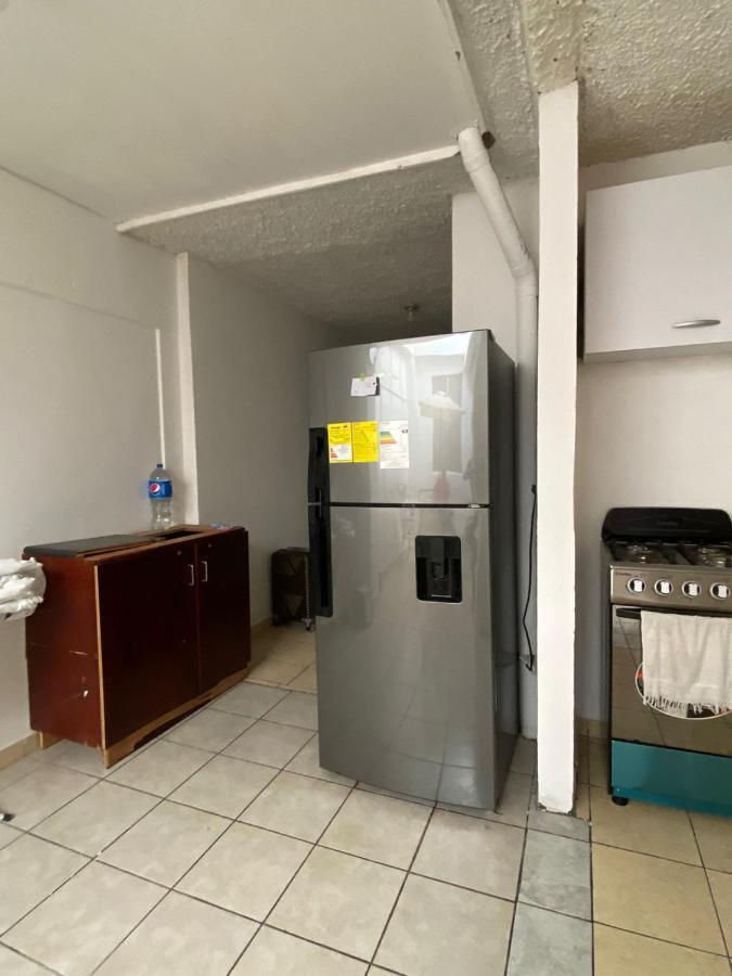 Hostal Los Heroes Antiguo Cuscatlán Εξωτερικό φωτογραφία
