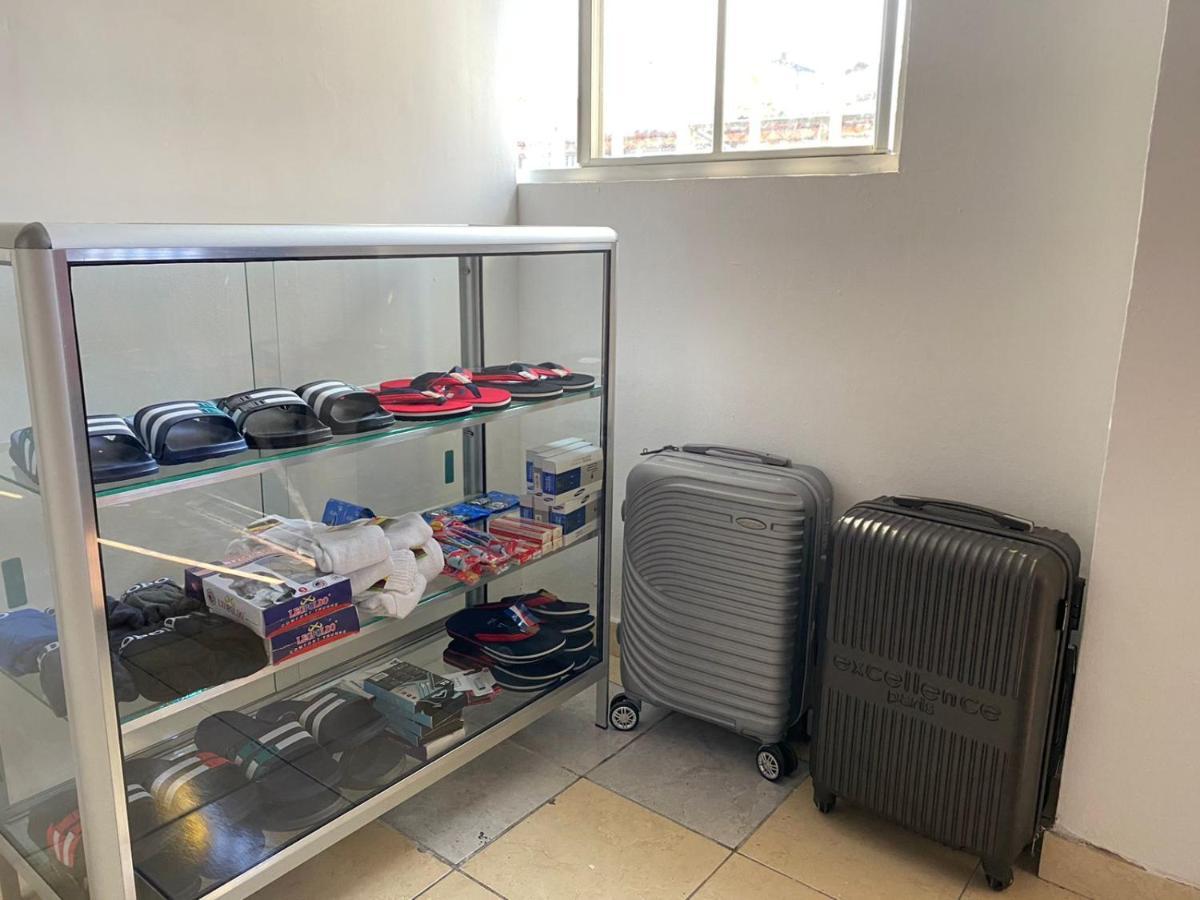 Hostal Los Heroes Antiguo Cuscatlán Εξωτερικό φωτογραφία